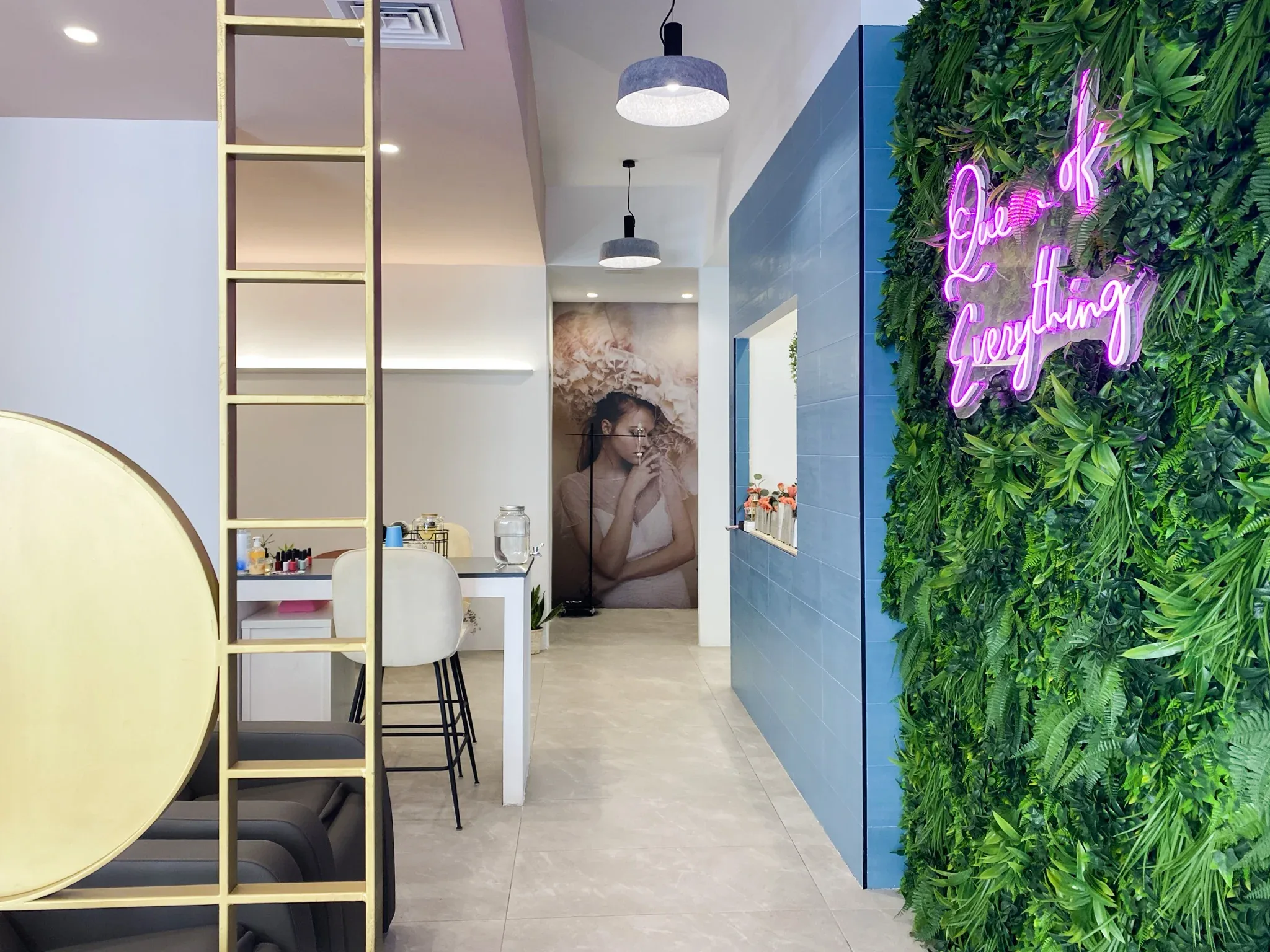 Salón Paloma Barba: local comercial en Valencia. Vista 13.