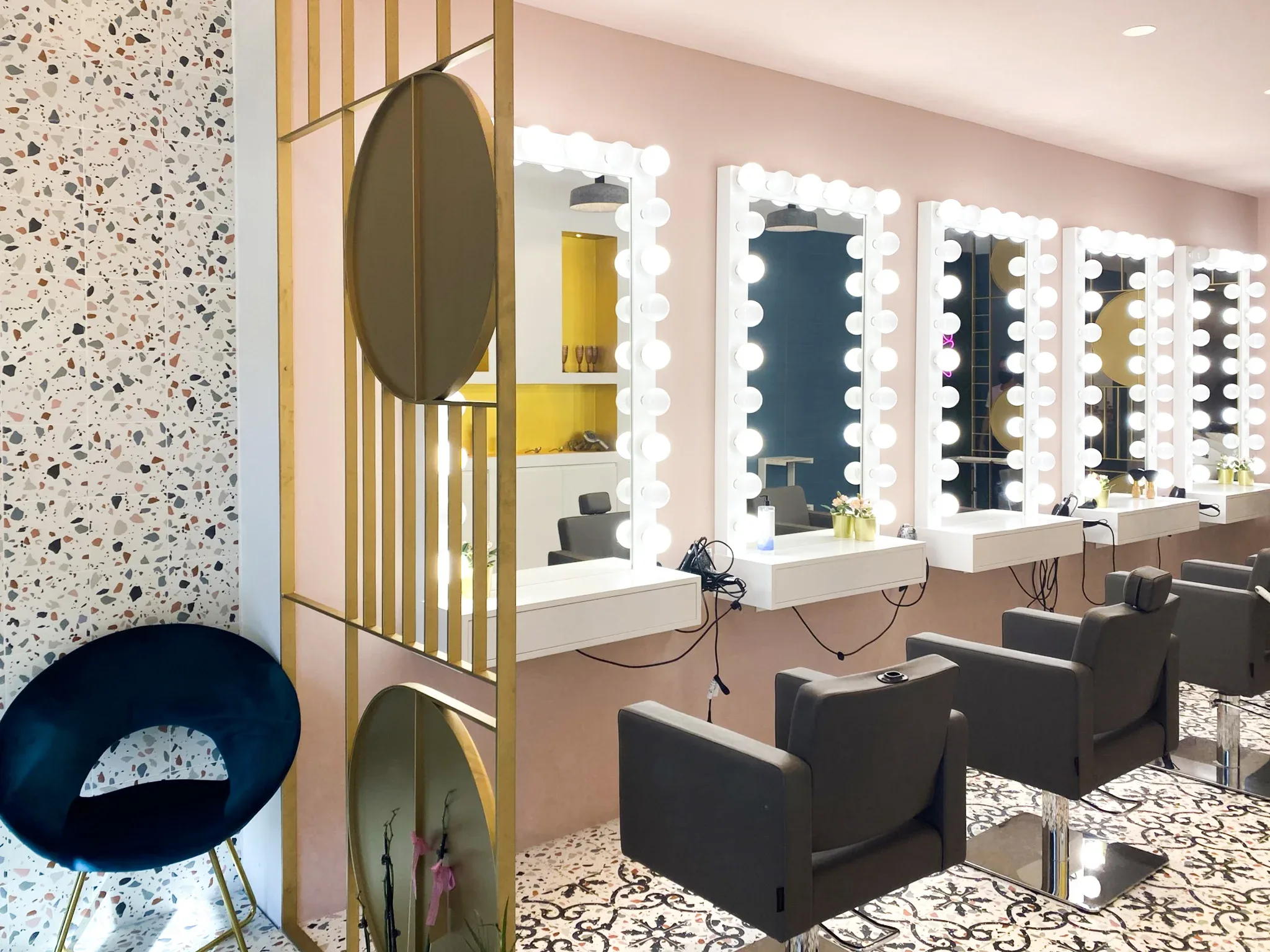 Salón Paloma Barba: local comercial en Valencia. Vista 12.